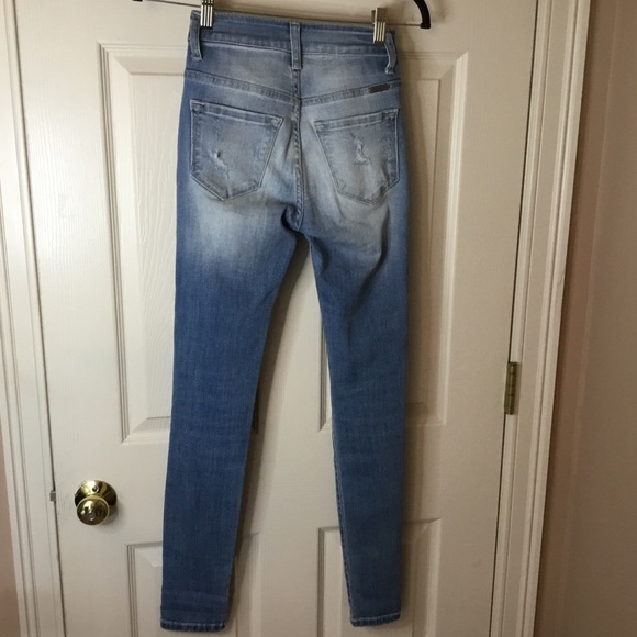 KanCan Skinny Distressed Light Wash Jeans - 23 - Picture 6 of 10